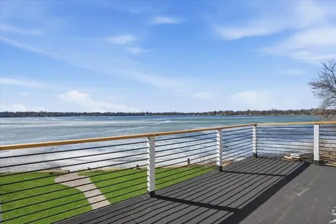297 East Lakeview Avenue Round Lake Beach IL 60073