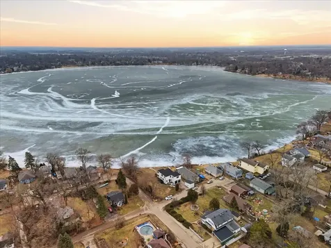 297 East Lakeview Avenue Round Lake Beach IL 60073