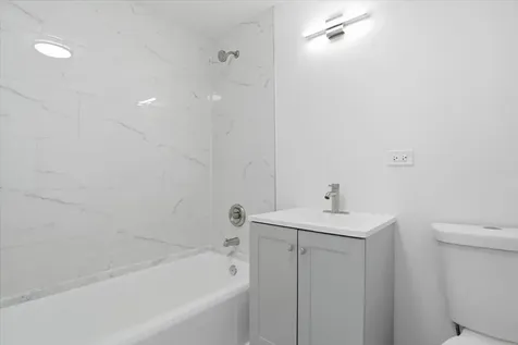 297 East Lakeview Avenue Round Lake Beach IL 60073