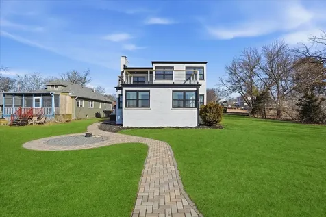 297 East Lakeview Avenue Round Lake Beach IL 60073