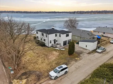 297 East Lakeview Avenue Round Lake Beach IL 60073