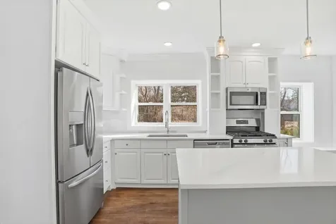 297 East Lakeview Avenue Round Lake Beach IL 60073