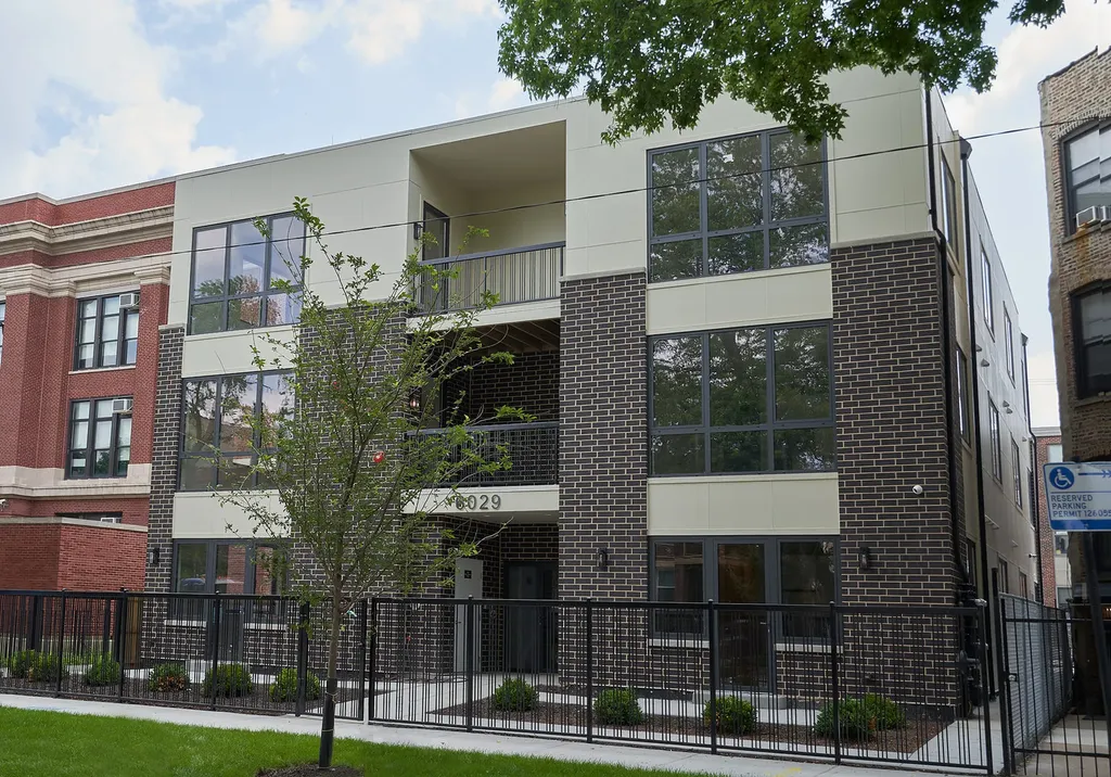 6029 South Champlain Avenue Chicago IL 60637