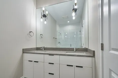 6029 South Champlain Avenue Chicago IL 60637