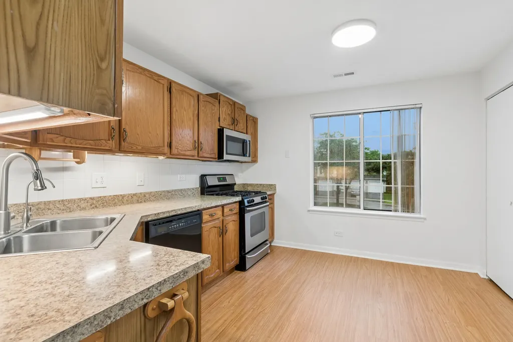 2134 Northwind Circle Schaumburg IL 60194