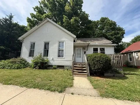 815 West Mill Street Bloomington IL 61701