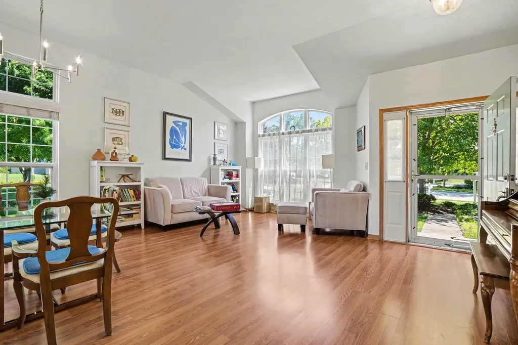 101 Cold Spring Court Aurora IL 60506