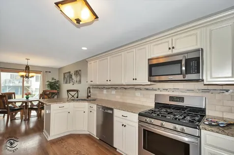 8233 Pecan Place Frankfort IL 60423