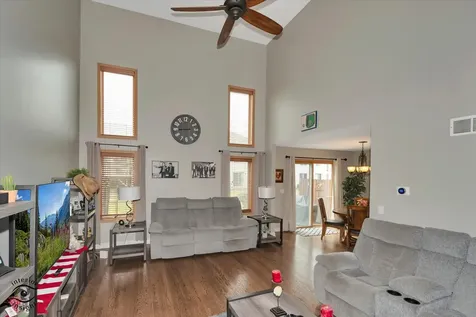 8233 Pecan Place Frankfort IL 60423