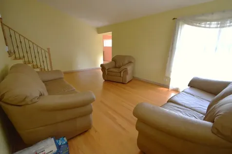 10640 Wakefield Street Westchester IL 60154
