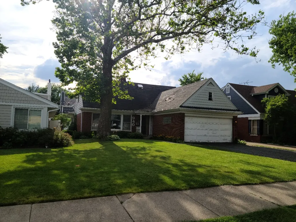 940 South Kensington Avenue La Grange IL 60525