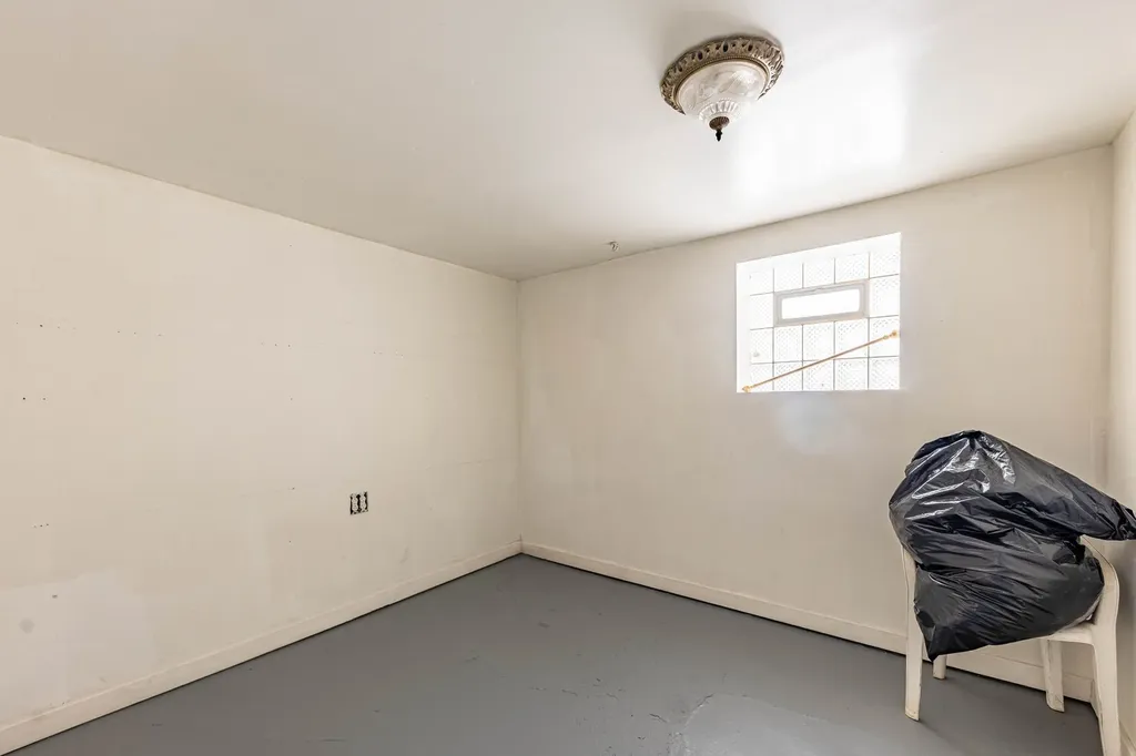6733 South Campbell Avenue Chicago IL 60629