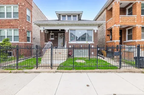 6733 South Campbell Avenue Chicago IL 60629