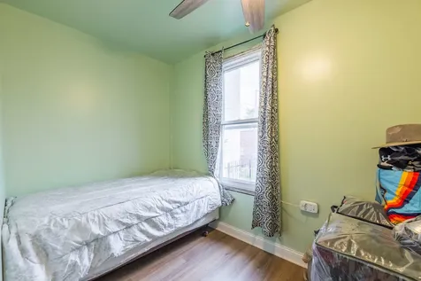 6733 South Campbell Avenue Chicago IL 60629