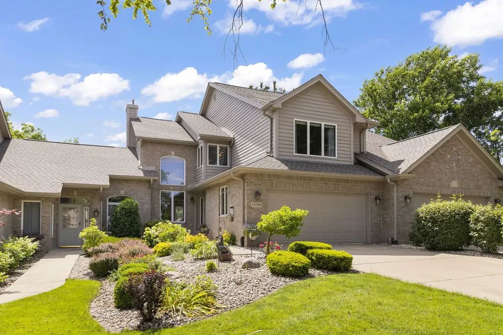 14306 South Blue Spruce Court Orland Park IL 60462