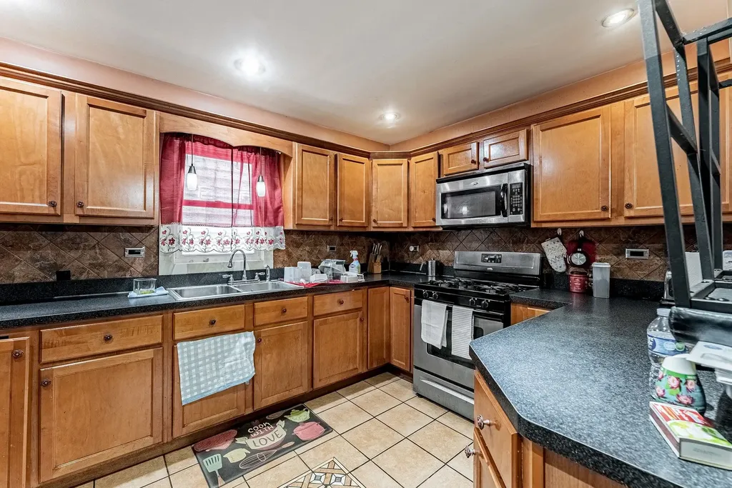 3126 South Komensky Avenue Chicago IL 60623