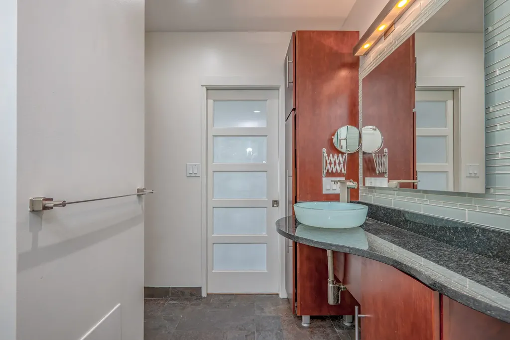175 East Delaware Place Chicago IL 60611