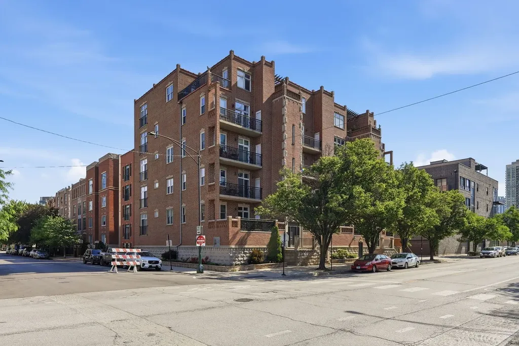 814 West Hubbard Street Chicago IL 60642