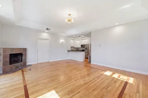 814 West Hubbard Street Chicago IL 60642