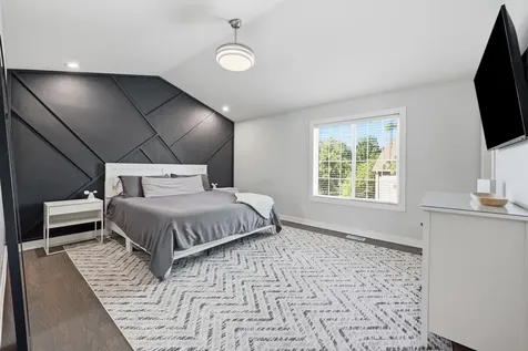 120 Monarch Drive Streamwood IL 60107