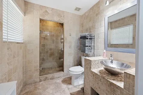 120 Monarch Drive Streamwood IL 60107