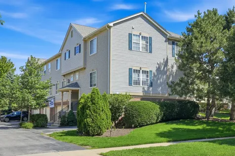 120 Monarch Drive Streamwood IL 60107