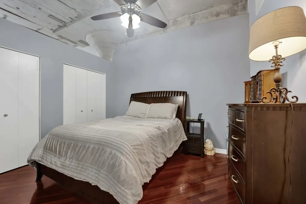 1151 West 14th Place Chicago IL 60608
