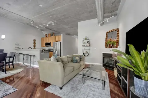 1151 West 14th Place Chicago IL 60608