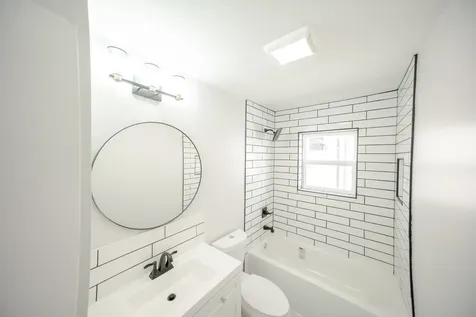 2242 North Lavergne Avenue Chicago IL 60639