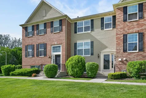 1563 Deer Pointe Drive South Elgin IL 60177