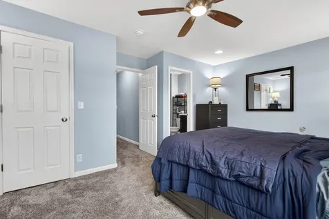 1563 Deer Pointe Drive South Elgin IL 60177