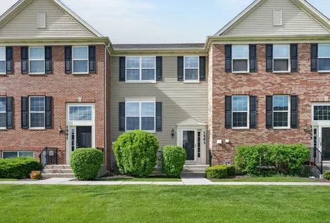 1563 Deer Pointe Drive South Elgin IL 60177