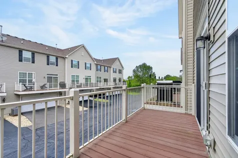 1563 Deer Pointe Drive South Elgin IL 60177
