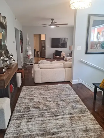 8043 South Peoria Street Chicago IL 60620