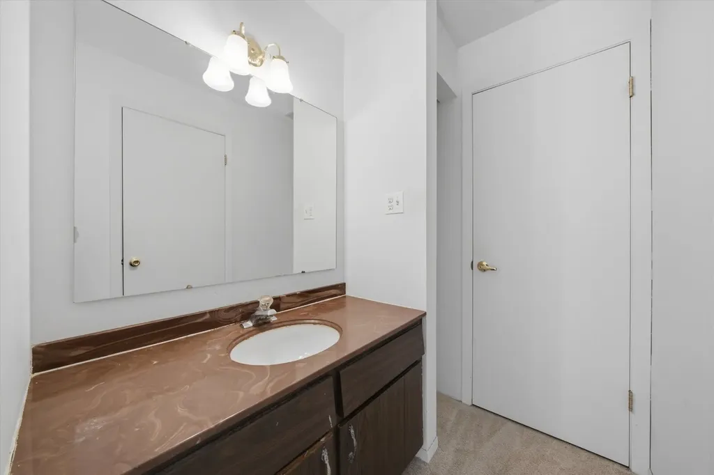 1720 Lakecliffe Drive Wheaton IL 60189