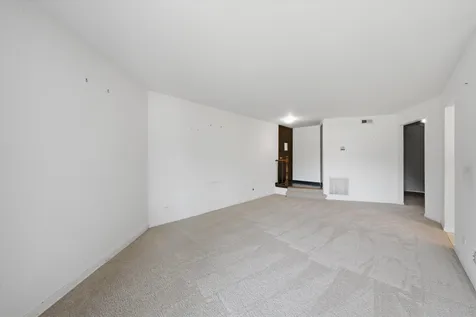 1720 Lakecliffe Drive Wheaton IL 60189