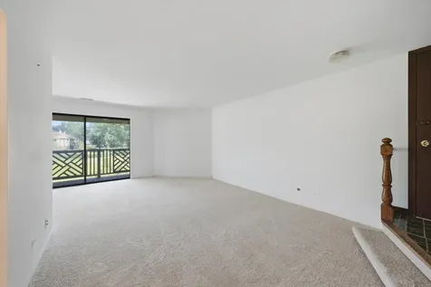 1720 Lakecliffe Drive Wheaton IL 60189