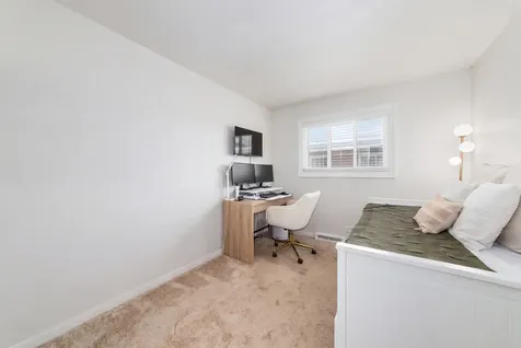 336 South Maple Street Mount Prospect IL 60056