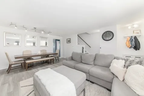 336 South Maple Street Mount Prospect IL 60056