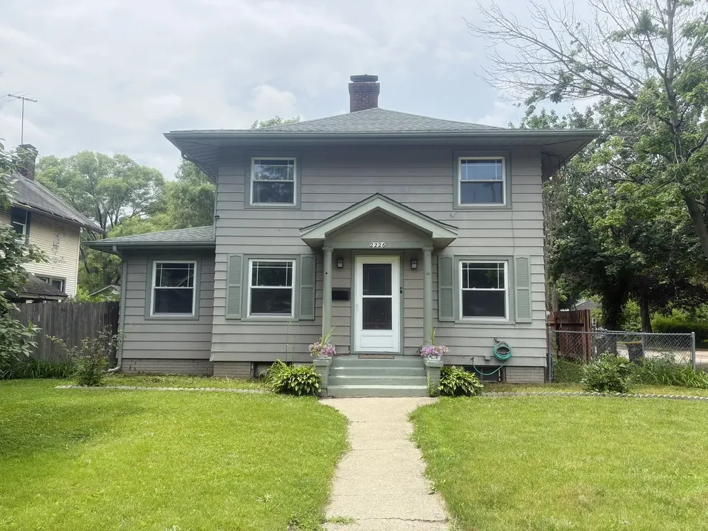 2226 Latham Street Rockford IL 61103