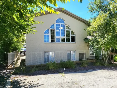 2306 Maysel Street Bloomington IL 61701