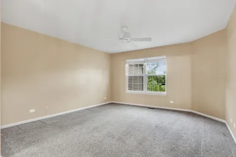 7029 South Stratton Lane Gurnee IL 60031
