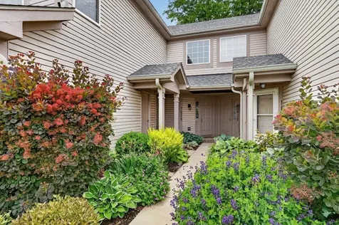 7029 South Stratton Lane Gurnee IL 60031