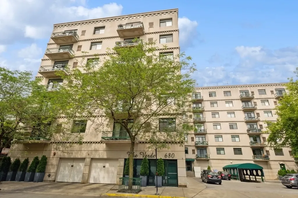 680 North Green Street Chicago IL 60642