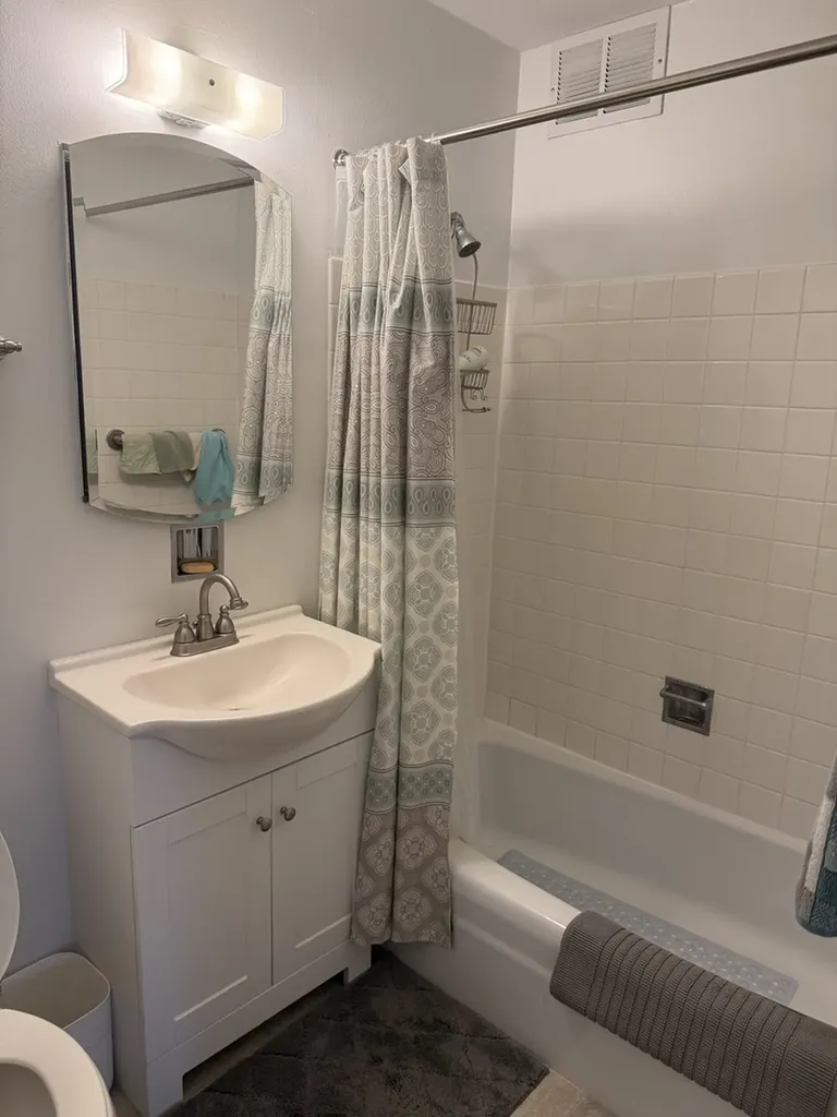 4850 South Lake Park Avenue Chicago IL 60615