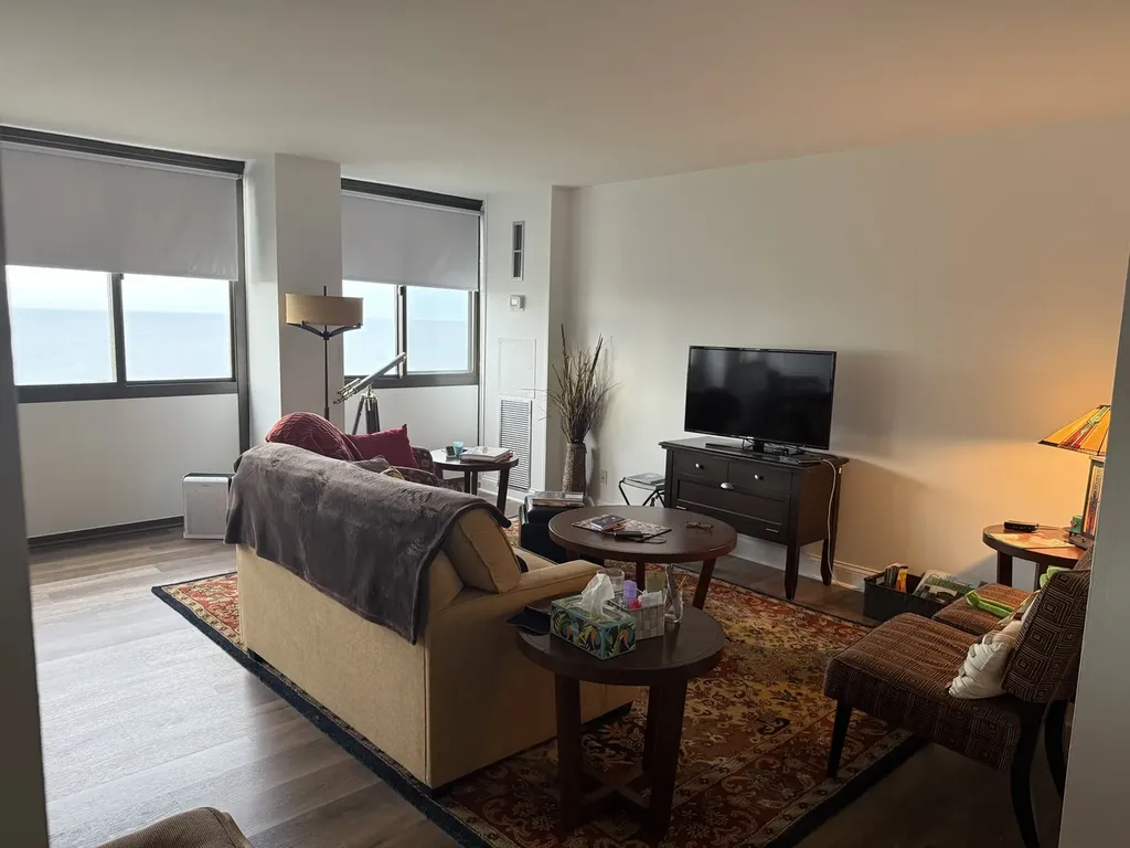 4850 South Lake Park Avenue Chicago IL 60615