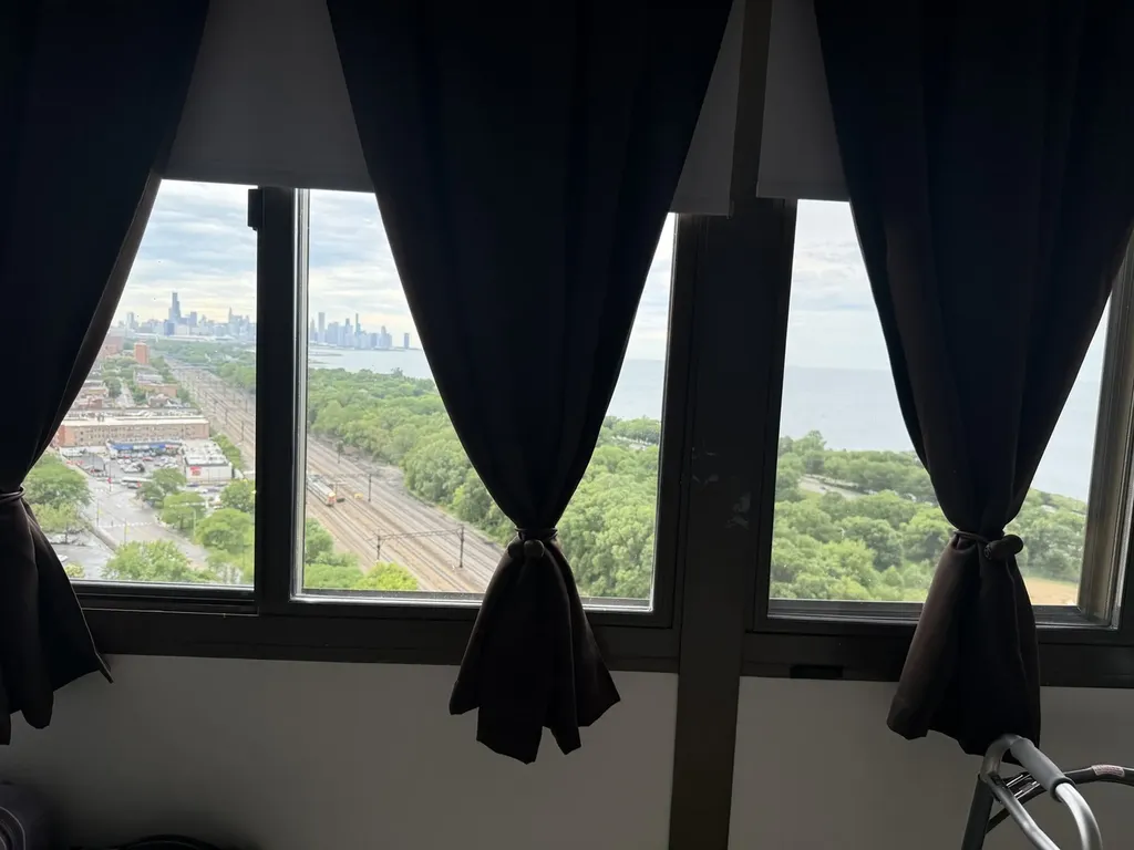 4850 South Lake Park Avenue Chicago IL 60615