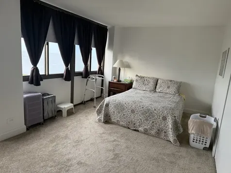 4850 South Lake Park Avenue Chicago IL 60615