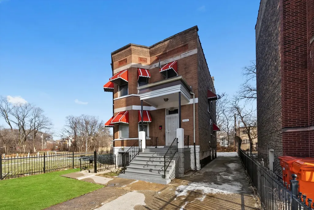 7409 South Eggleston Avenue Chicago IL 60621