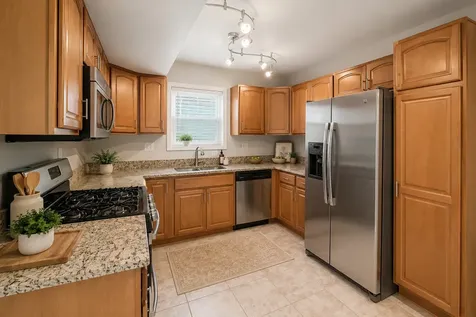 12 Wild Rose Court Streamwood IL 60107